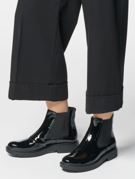 Geox Черни дамски анкл обувки Geox Spherica ec1