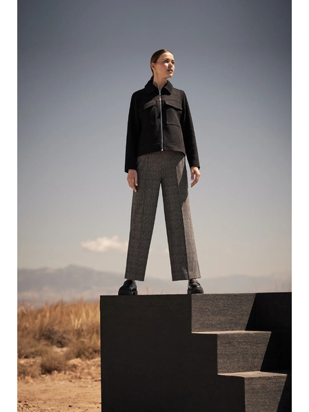 Moodo Черно яке с големи джобове Moodo