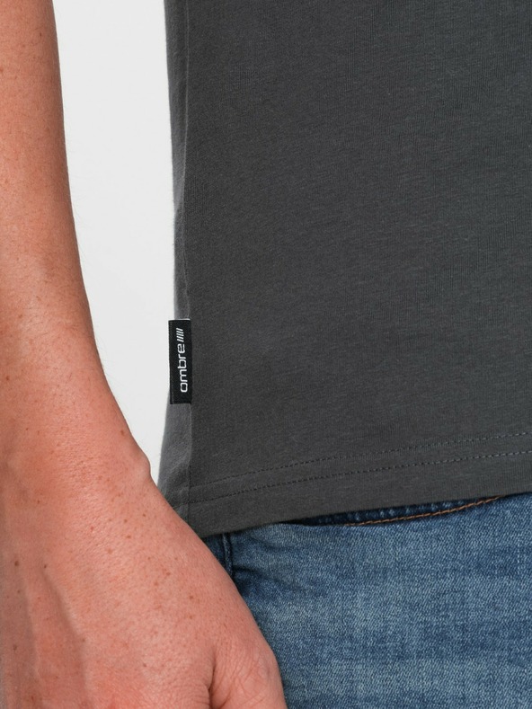 Ombre Clothing Тъмно сива мъжка основна тениска с V-образно деколте Ombre Clothing