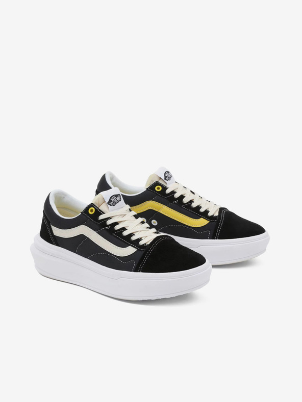 Vans Черни дамски маратонки на платформа VANS UA Old Skool Overt CC