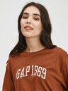 GAP Crop тениска с логото Gap 1969 GAP