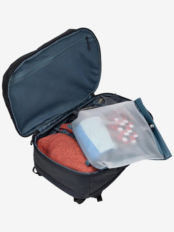 Thule Черна пътническа раница Thule Aion 40 л