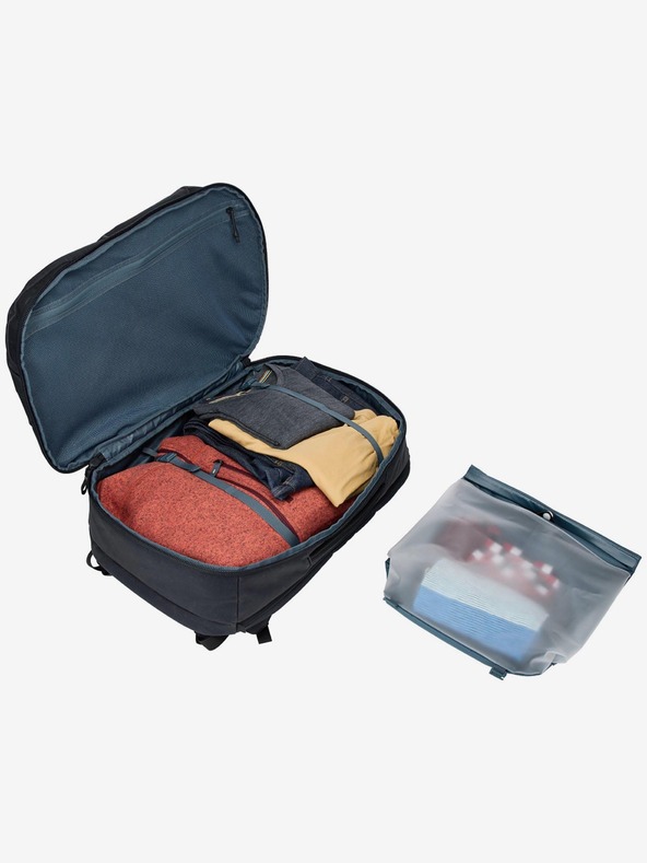 Thule Черна пътническа раница Thule Aion 40 л