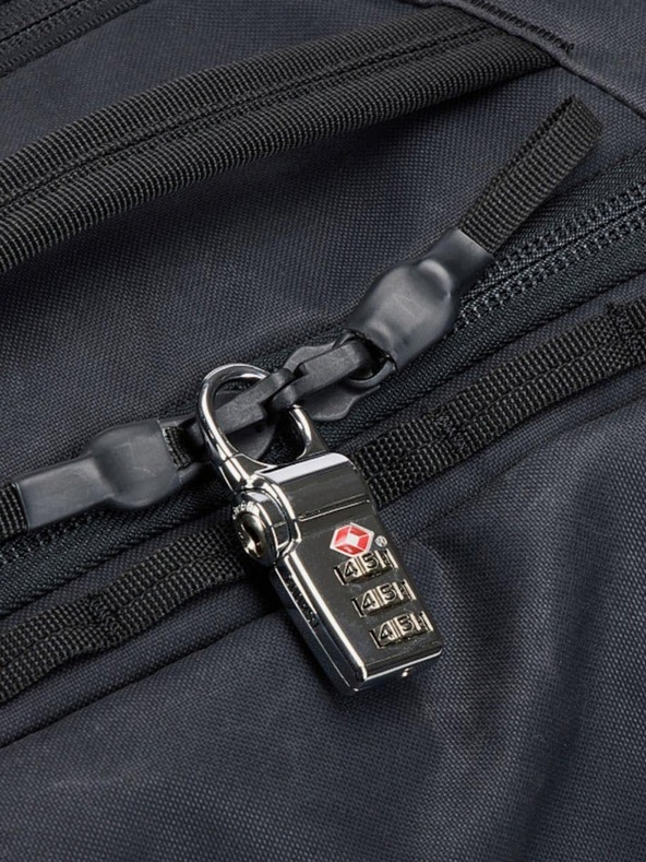 Thule Черна пътническа раница Thule Aion 40 л