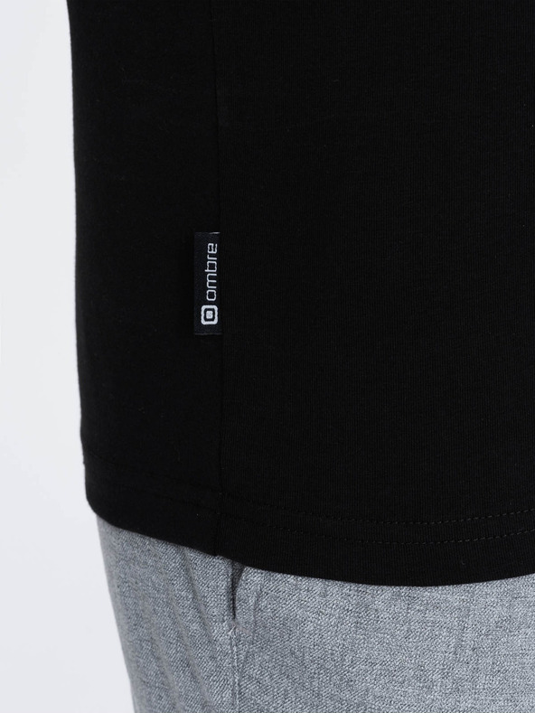 Ombre Clothing Черна мъжка тениска с V-образно деколте Ombre Clothing