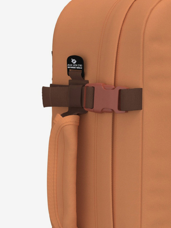 CabinZero Кафява дамска раница CabinZero Classic 44L Gobi sands