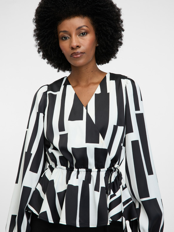 Orsay Черна дамска блуза с десен ORSAY