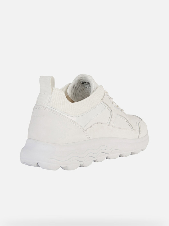 Geox Бели дамски маратонки Geox Spherica