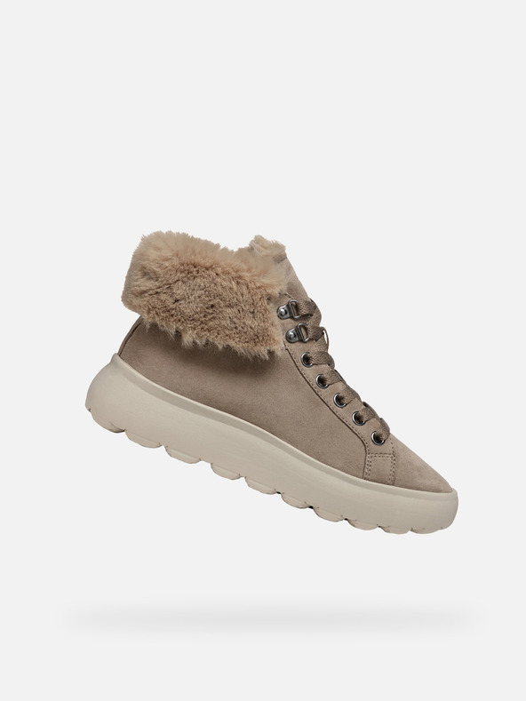 Geox Бежови Geox Spherica EC4.1 дамски маратонки