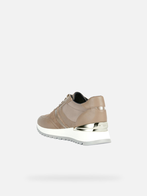 Geox Кафяви дамски маратонки Geox Desya