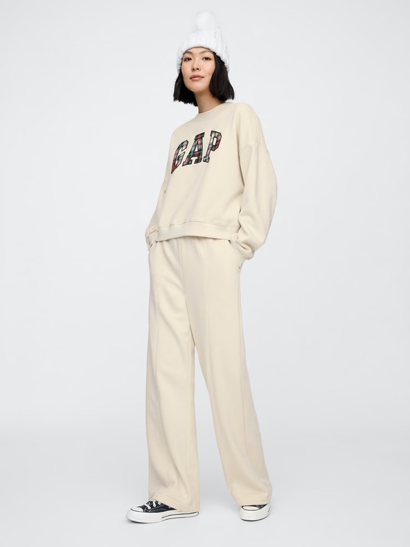 GAP Овърсайз суитчър с логото на GAP