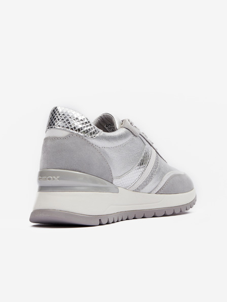 Geox Сребристи дамски маратонки Geox Desya