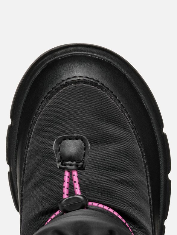 Geox Черна зимна обувка за момичета Geox Willaboo B A