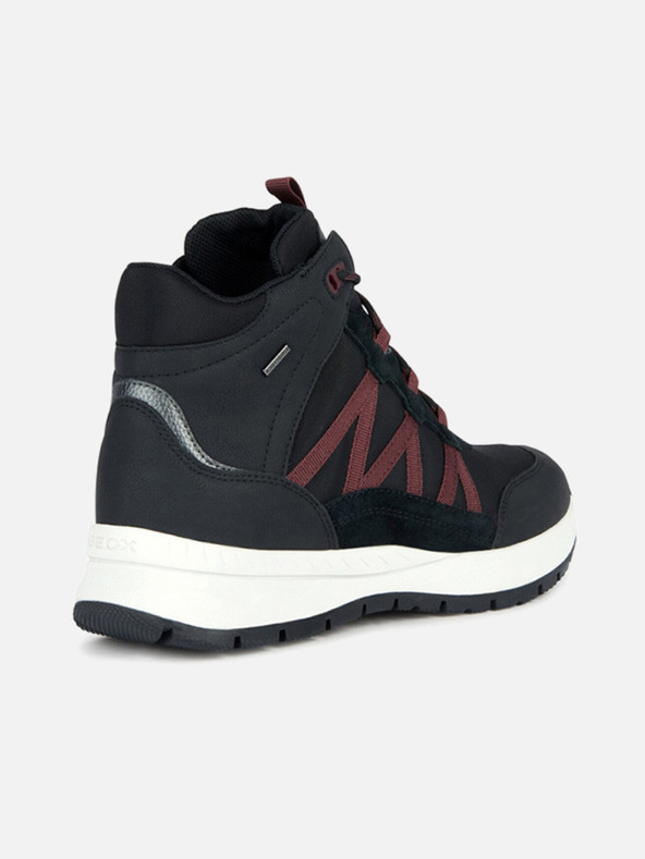 Geox Черни дамски маратонки Geox Braies ABX