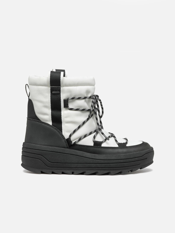 Geox Бели дамски обувки за глезена Geox Milleiny ABX