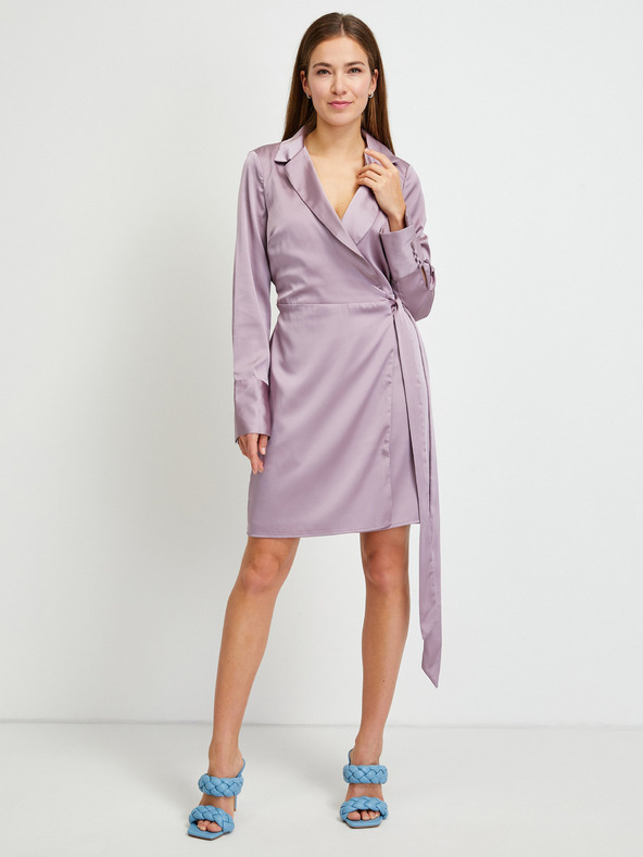 Guess Светлолилава дамска рокля Guess с лъскава обвивка