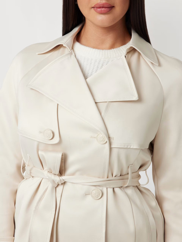 Guess Кремаво дамско късо палто Guess