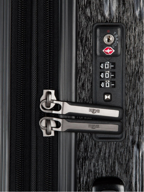 Heys Черен пътнически куфар Heys Xtrak L