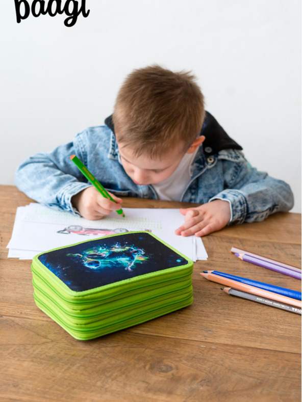 BAAGL  Зелен ученически моливник на три нива Baagl Футболист