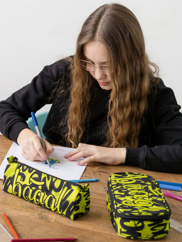 BAAGL  Черен студентски калъф лайм Baagl