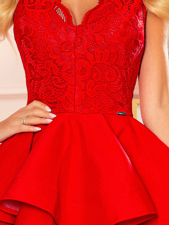 numoco Ексклузивна рокля с дантелено деколте - червена Numoco