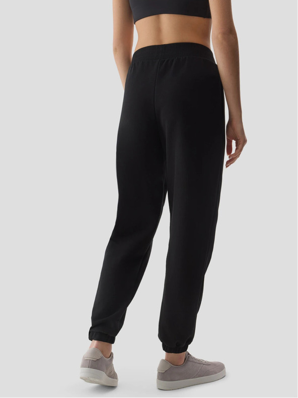 4F Дамски спортни панталони тип "джогър" с органичен памук 4F