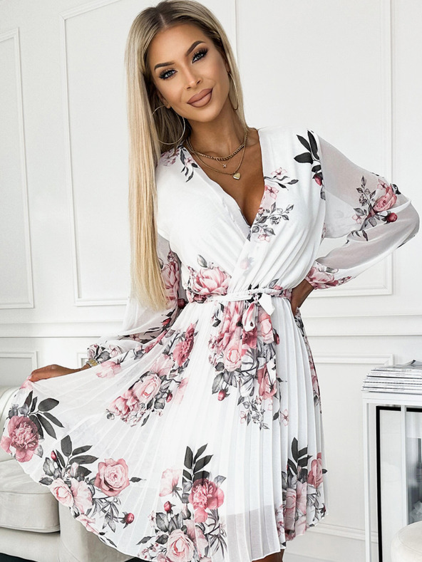 numoco Плисирана рокля с деколте, дълги ръкави и колан - бяла с рози Numoco YSABELv