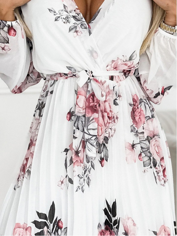 numoco Плисирана рокля с деколте, дълги ръкави и колан - бяла с рози Numoco YSABELv