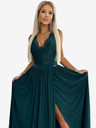 numoco Дълга рокля с дантелено деколте - зелена Numoco LEA