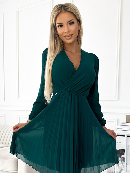 numoco Плисирана рокля от шифон с деколте - зелена Numoco ISABELLE