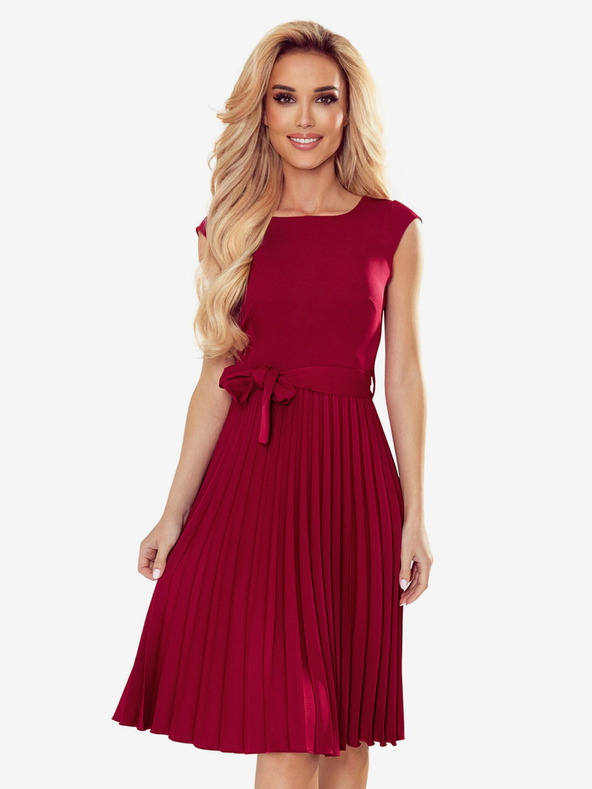 numoco Плисирана рокля с къс ръкав - бордо Numoco LILA