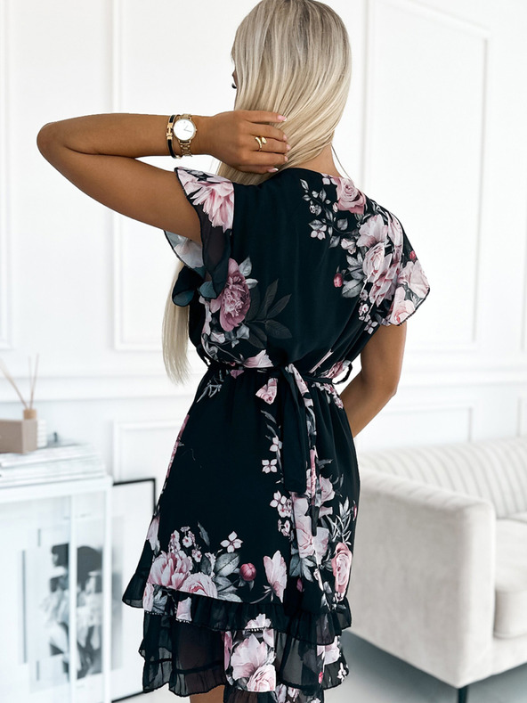 numoco Рокля с деколте тип "молив" - черна с розички Numoco PATRIZIA