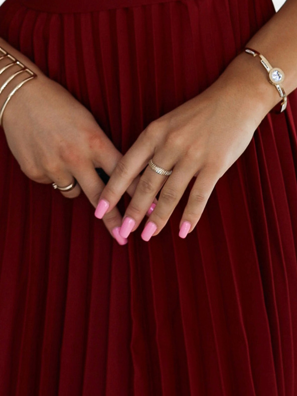 numoco Плисирана рокля с къс ръкав - бордо Numoco LILA