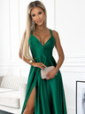 numoco Елегантна дълга сатенена рокля с кръстосано деколте и презрамки - зелена Numoco LUNA