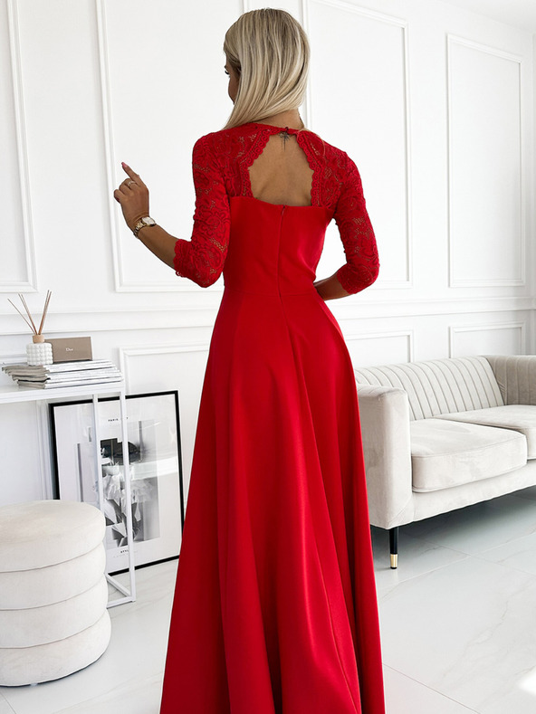 numoco Елегантна дълга рокля от дантела с деколте и разкрояване на крачолите - червена Numoco AMBER