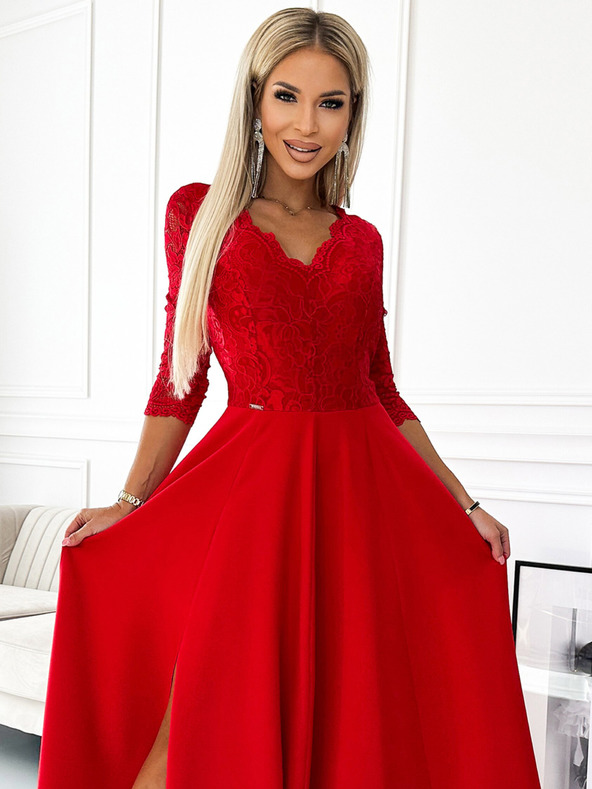 numoco Елегантна дълга рокля от дантела с деколте и разкрояване на крачолите - червена Numoco AMBER