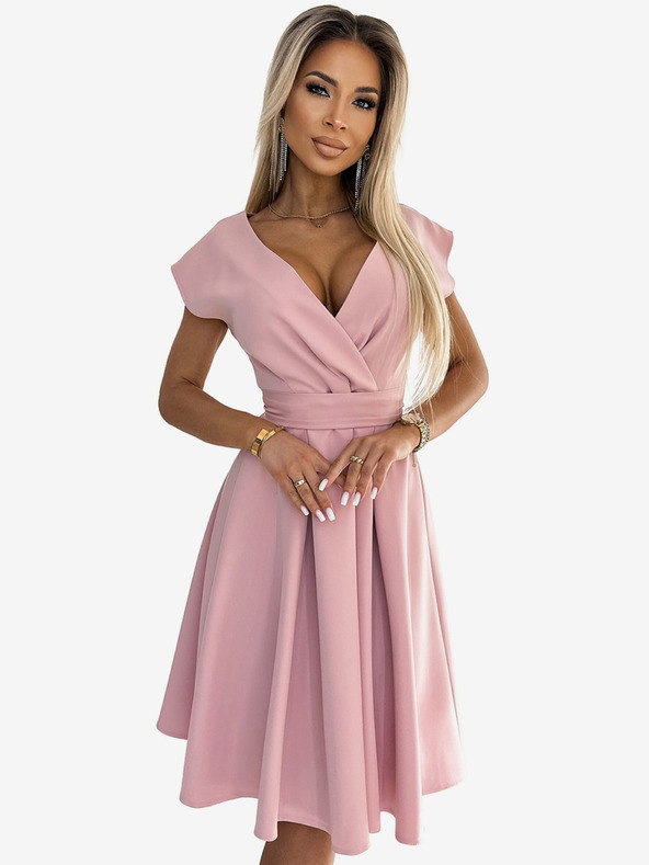 numoco Рокля с деколте от плат - прахово розово Numoco SCARLETT