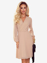 numoco Плисирана рокля с деколте и дълги ръкави - бежова Numoco ISABELLE