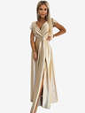 numoco Дълга сатенена рокля с деколте - златиста Numoco CRYSTAL