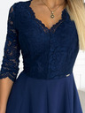 numoco Елегантна дълга дантелена рокля с деколте - тъмно синя Numoco AMBER