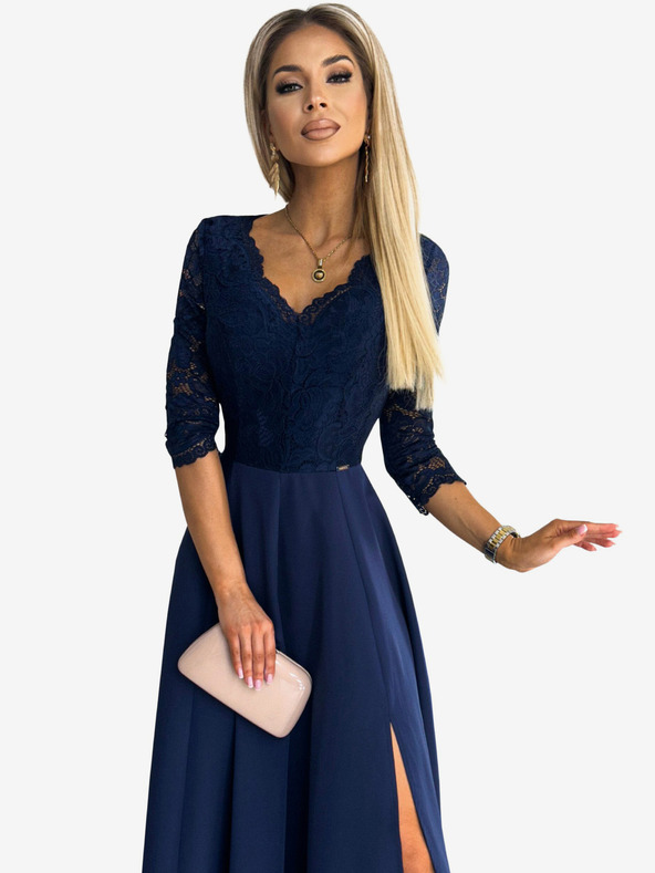 numoco Елегантна дълга дантелена рокля с деколте - тъмно синя Numoco AMBER