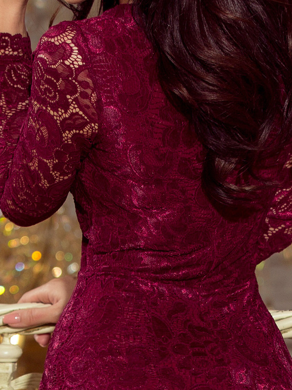 numoco Дантелена рокля с деколте - бордо Numoco