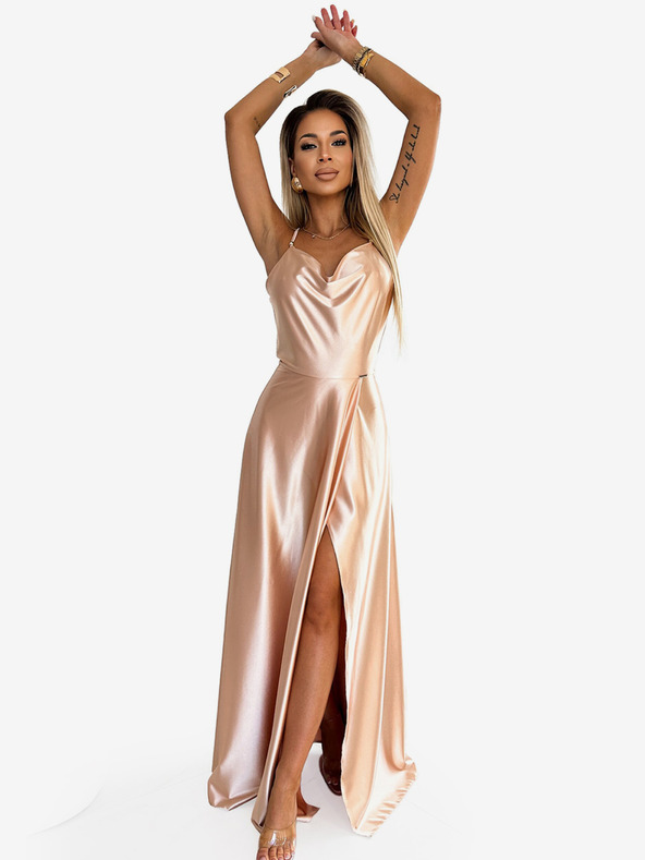 numoco Сатенена дълга рокля с ексклузивно деколте на гърба - златисто Numoco PERLA