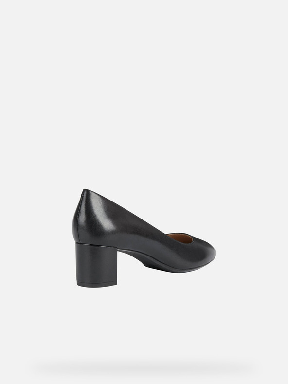 Geox Черни дамски обувки Geox Pheby 50