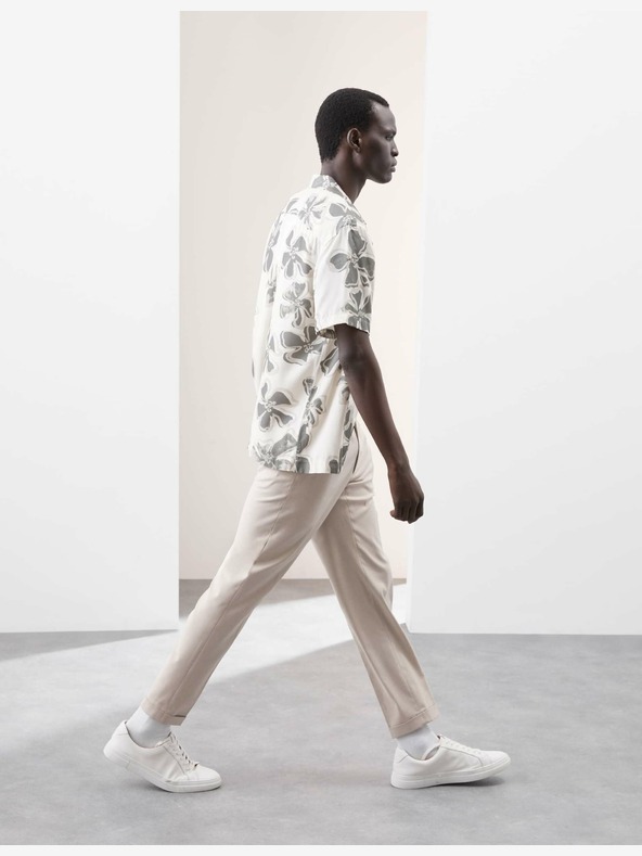 Marks & Spencer Флорална блуза с кубинска яка Marks & Spencer в бяло