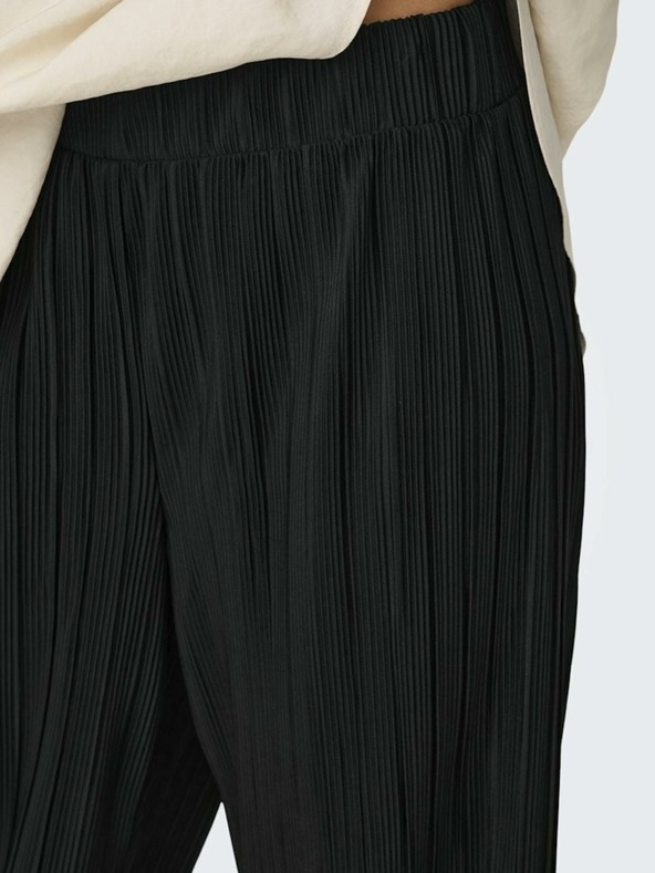 ONLY Черни плисирани панталони за жени ONLY Ravenna