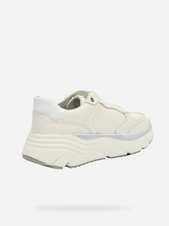 Geox Кремави дамски маратонки Geox Diamanta