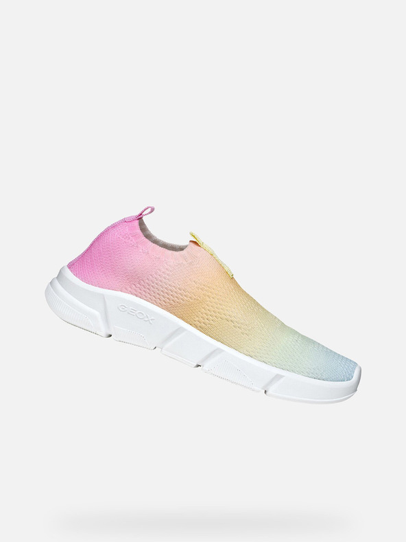 Geox Розови маратонки Geox Aril за момичета