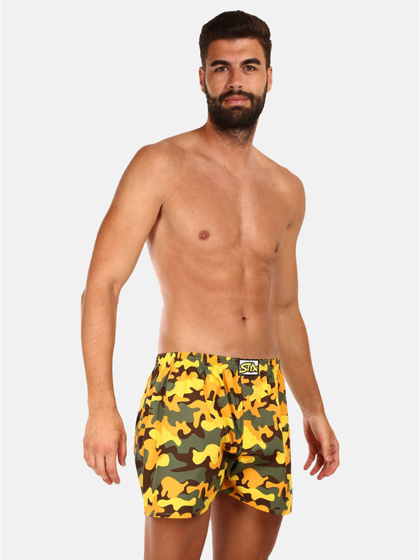 Styx Комплект от три мъжки шарени шорти за сън в синьо, жълто и черно Styx