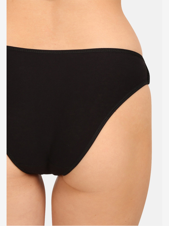 Nedeto Комплект от три дамски бикини в черно Nedeto